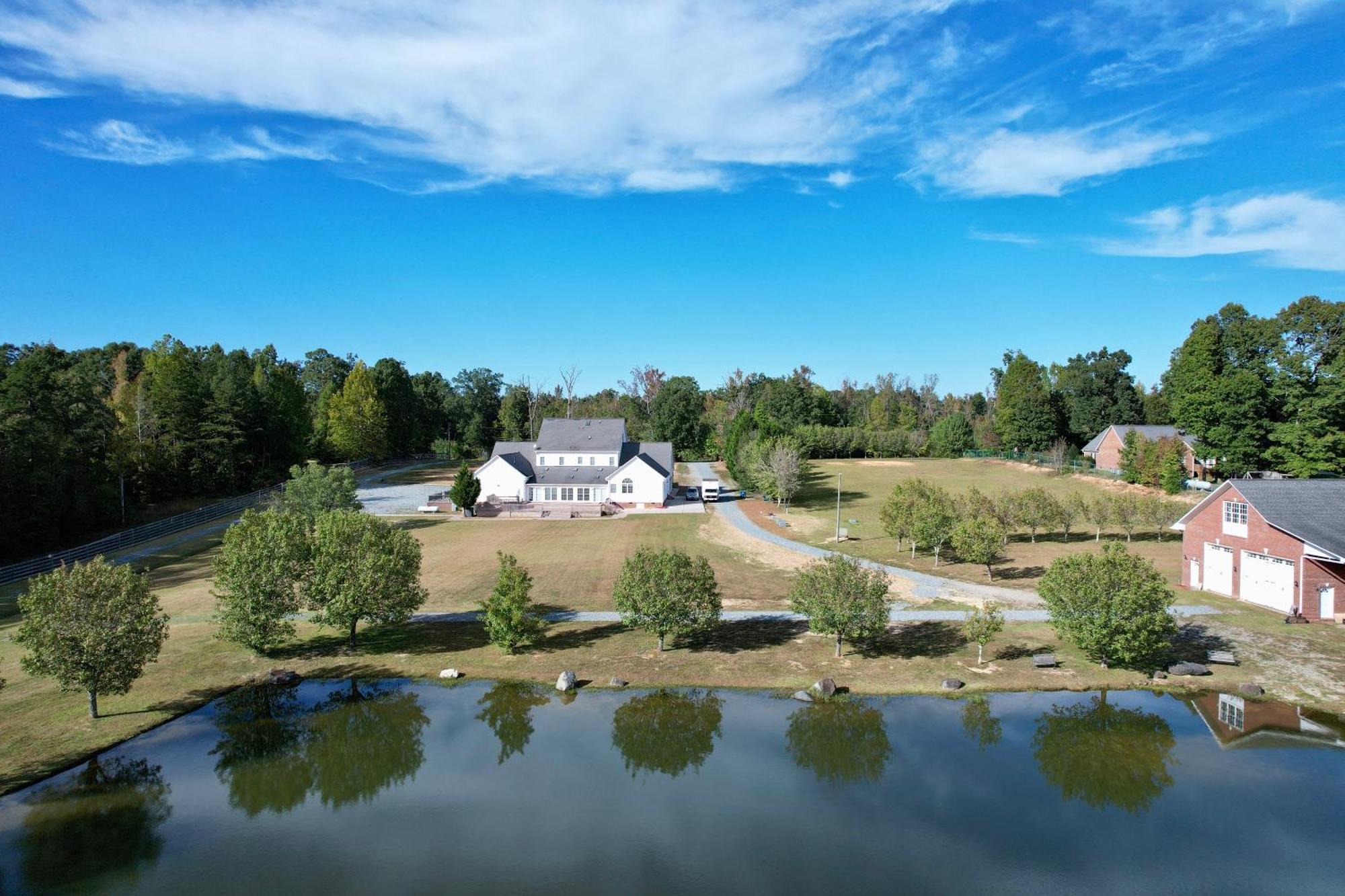 Moorefield Suites Greensboro East ماكلينزفيل المظهر الخارجي الصورة
