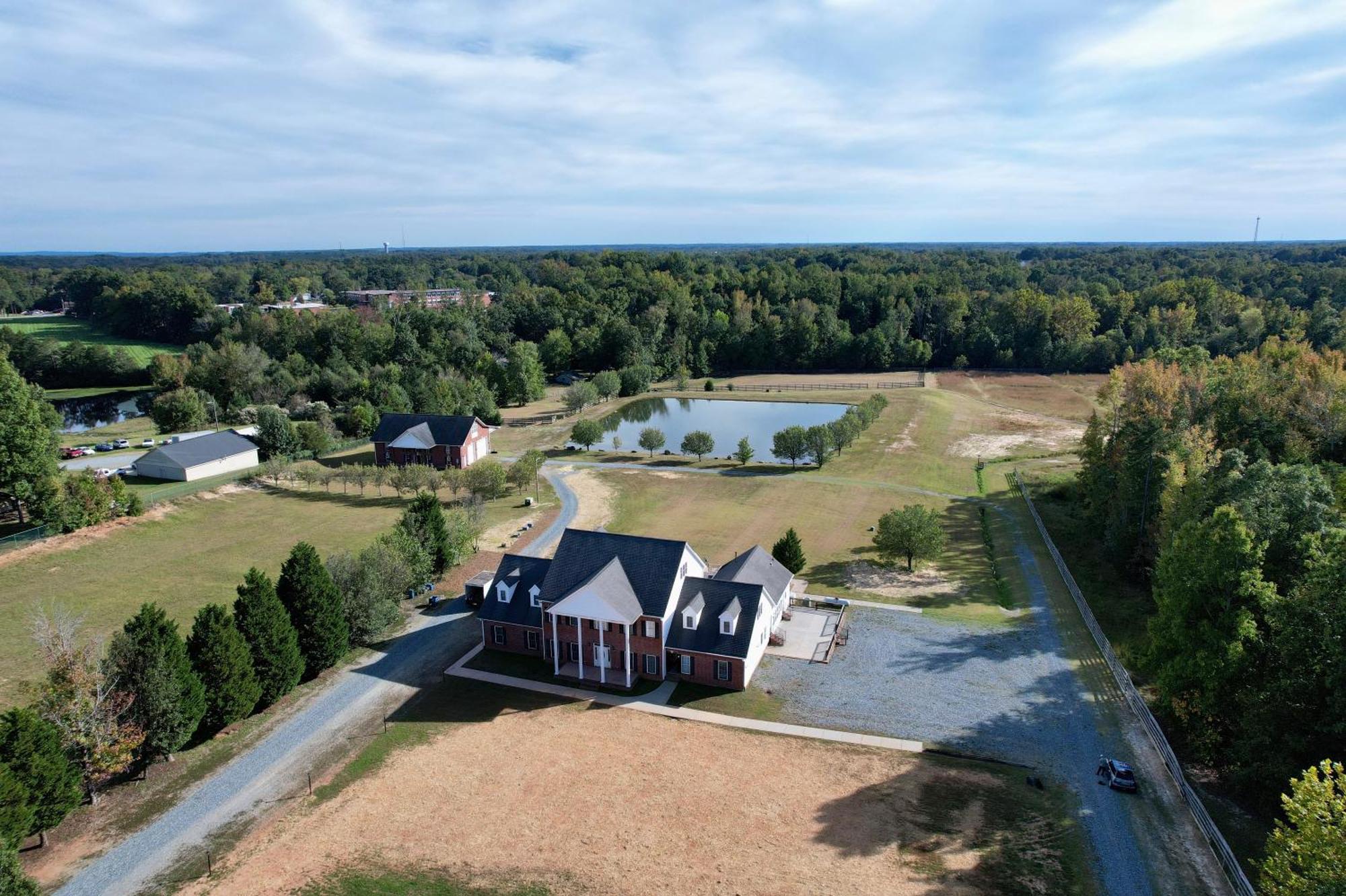 Moorefield Suites Greensboro East ماكلينزفيل المظهر الخارجي الصورة