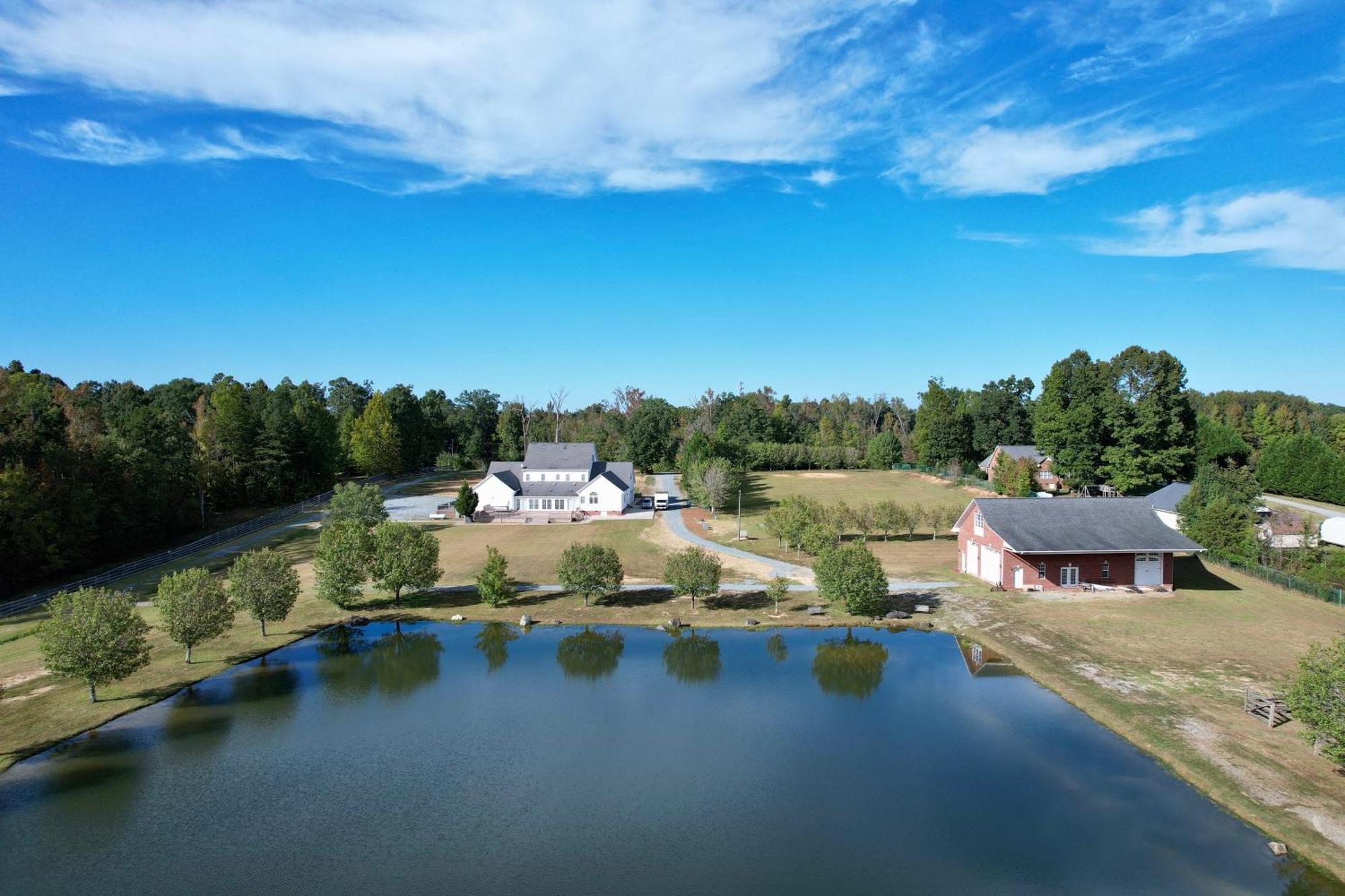 Moorefield Suites Greensboro East ماكلينزفيل المظهر الخارجي الصورة