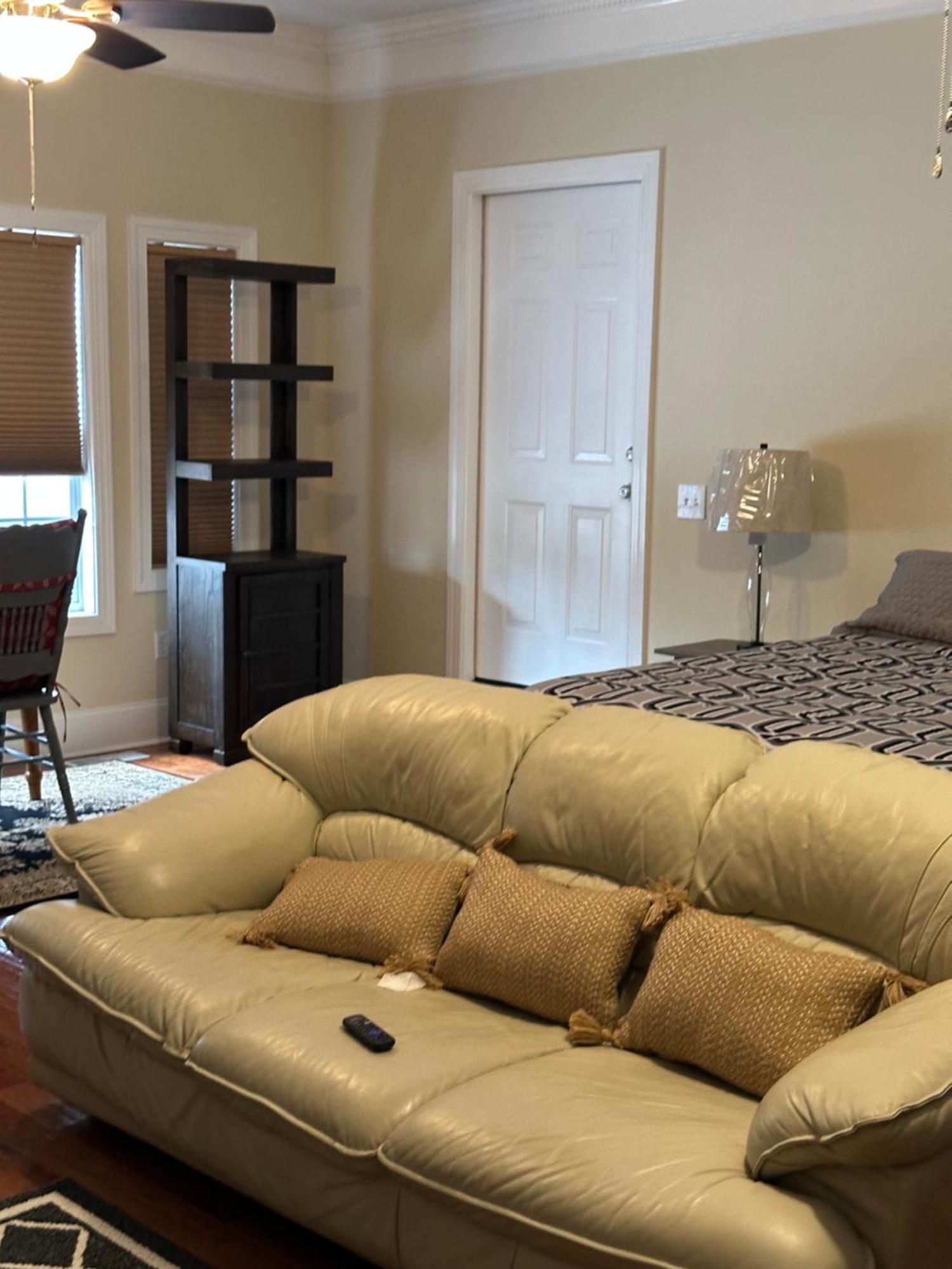 Moorefield Suites Greensboro East ماكلينزفيل المظهر الخارجي الصورة