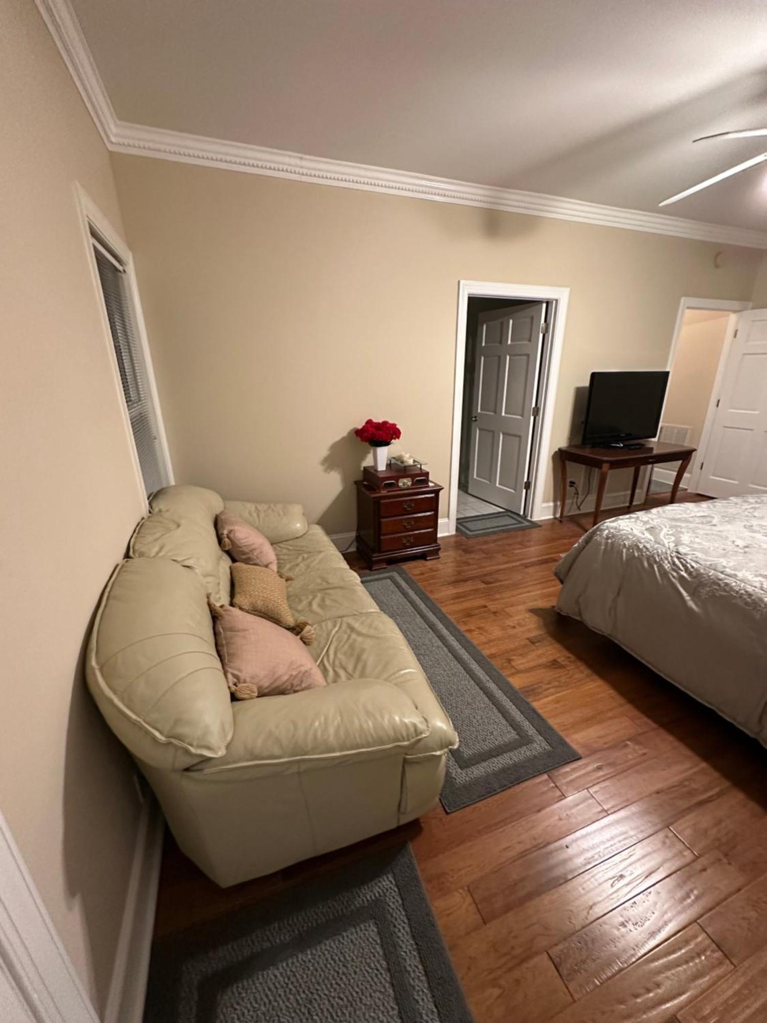 Moorefield Suites Greensboro East ماكلينزفيل المظهر الخارجي الصورة